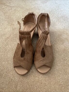 Journee Collection Brown Suede T-Strap Open-Toe Wedge Sandals